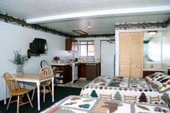 Big Bear Lakefront Lodge Room photo