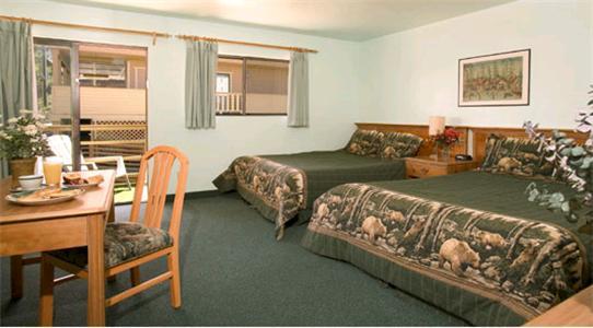 Big Bear Lakefront Lodge Room photo